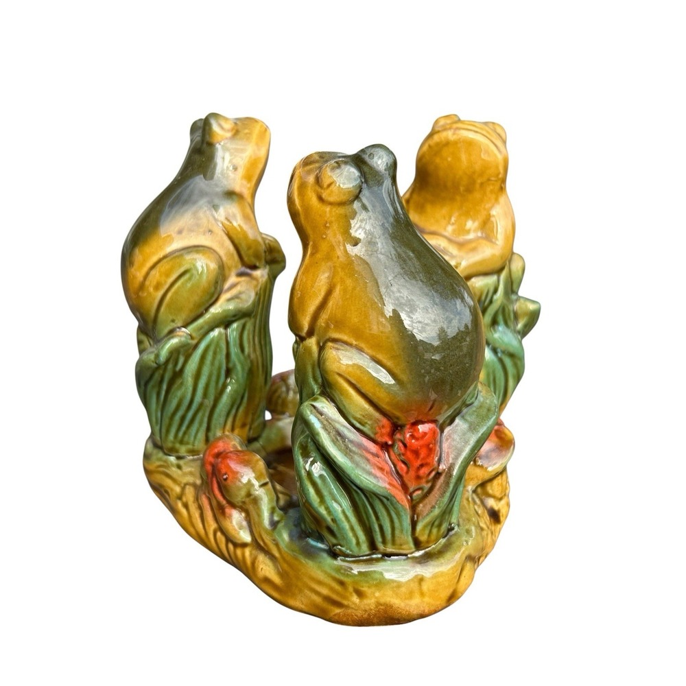 Vintage Majolica Style Frogs On Stumps Mushrooms Ceramic Toad Figurine